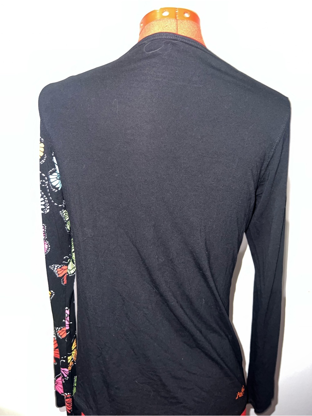 !Ay Guey! Women’s Black Long-Sleeve Sugar Skull Butterfly Print Top size medium - Picture 6 of 7